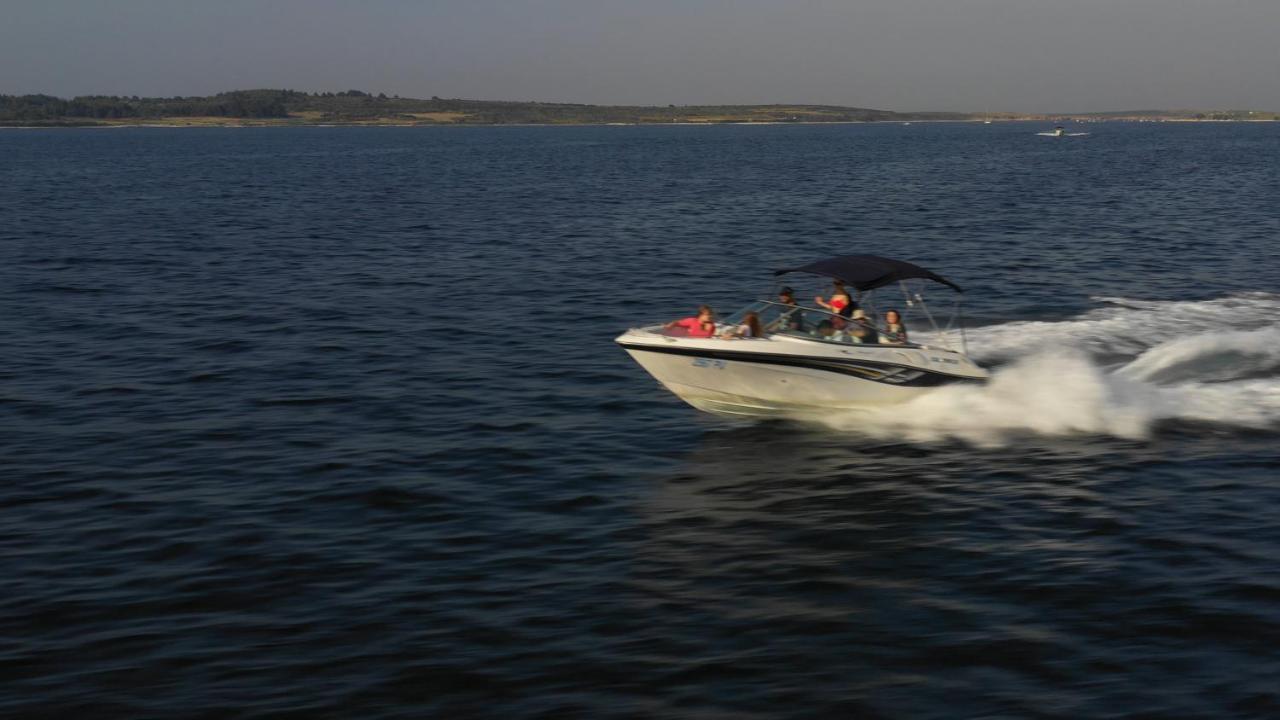 Medulin Labirint Queen Exterior foto